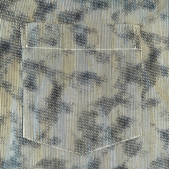 JOHNSON & MURPHY TAILORED FIT BLUE AND WHITE COTTON SHIRT WITH PATTERNED BUTTONS - Picture 5 of 8